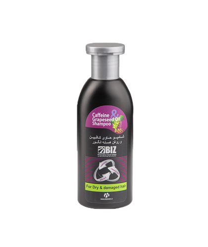 شامپو حاوی کافئین و روغن هسته انگور BIZ برای موهای خشک و آسیبدیده حاوی ویتامین B5 تنظیم PH مناسب پوست گردن به بالا (PH∼5.5) تثبیت کننده رنگ مو افزایش رطوبت ریشه مو جلوگیری از ریزش با افزایش گردش خون حاوی 300 میلیلیتر شامپو کافئین و روغن هستۀ انگور